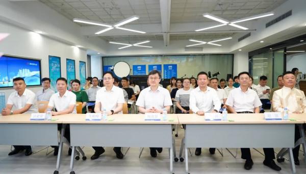 008PG国际国际物流受邀参加“一带一路上的无锡力量”新闻行动启动仪式